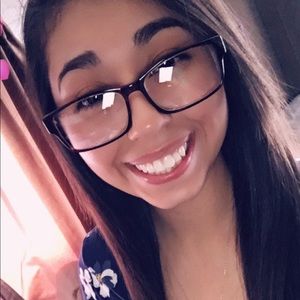 Meet your Posher, Juanita